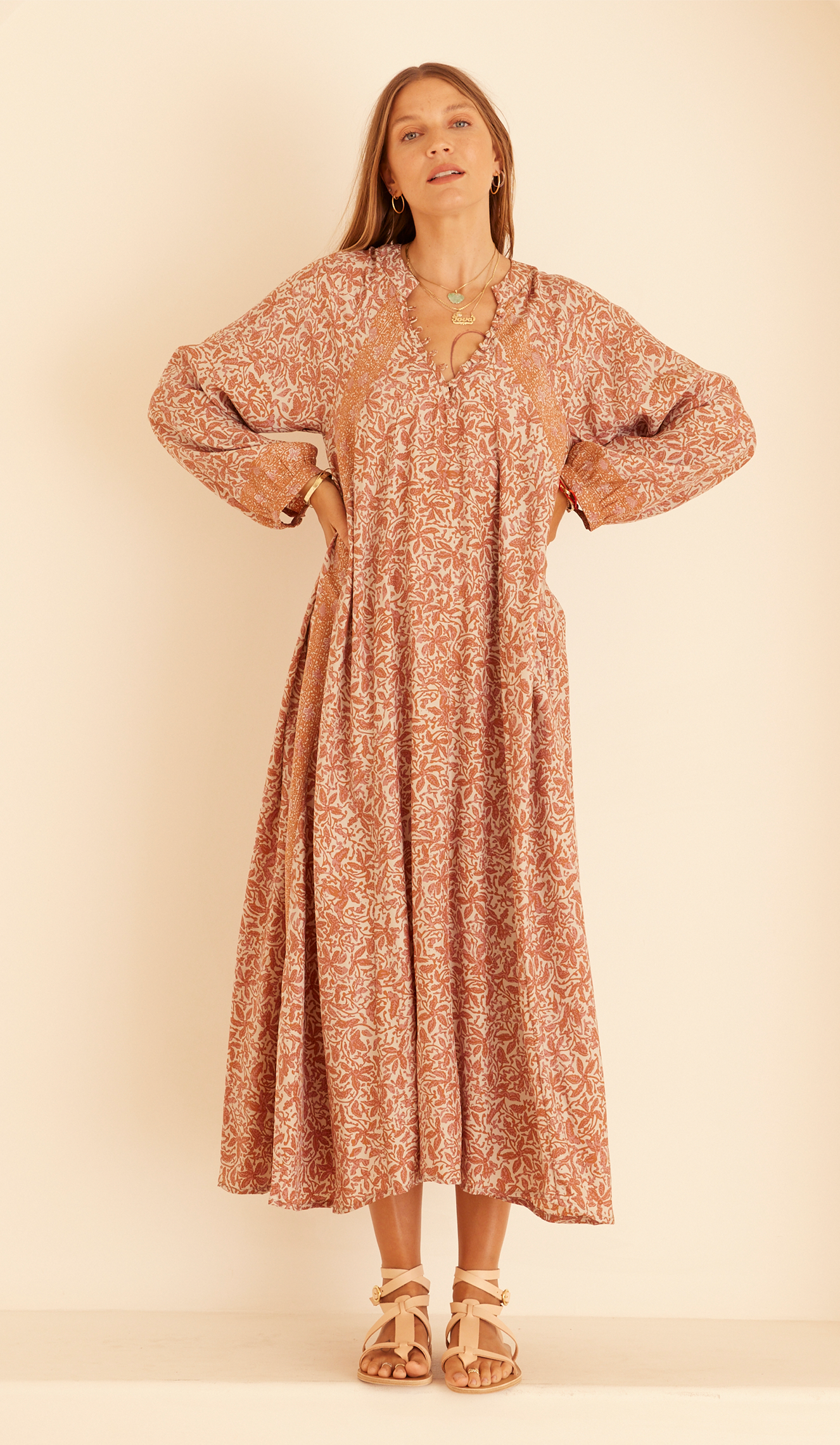 FIORE MAXI DRESS | GLORIOUSA PRINT SANDSTONE